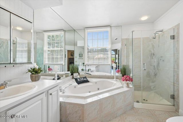 6 Bray Hollow Court, Freehold, NJ 07728