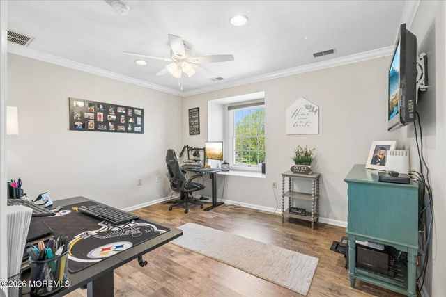 6 Bray Hollow Court, Freehold, NJ 07728
