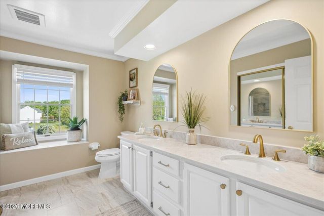 6 Bray Hollow Court, Freehold, NJ 07728