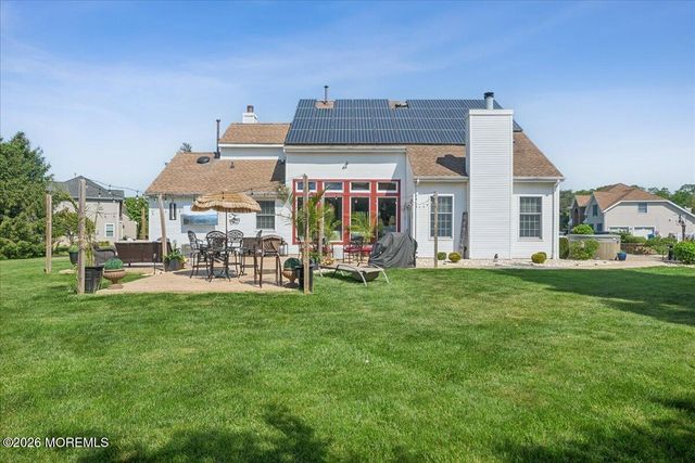 6 Bray Hollow Court, Freehold, NJ 07728