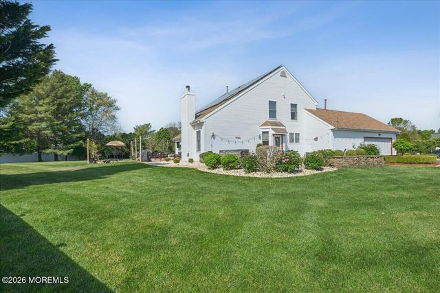 6 Bray Hollow Court, Freehold, NJ 07728