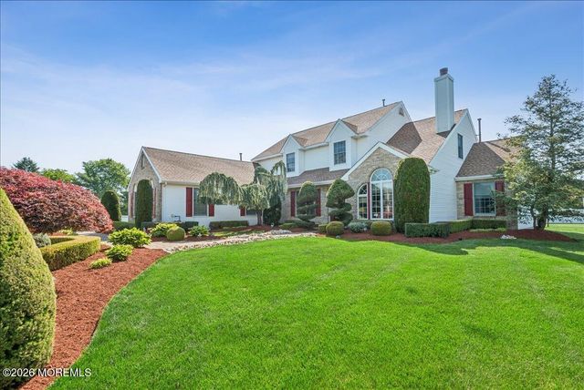6 Bray Hollow Court, Freehold, NJ 07728