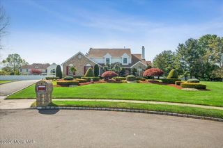 6 Bray Hollow Court, Freehold, NJ 07728