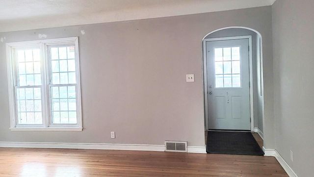 960 Geranium Avenue E, Saint Paul, MN 55106