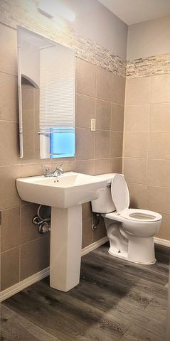 960 Geranium Avenue E, Saint Paul, MN 55106