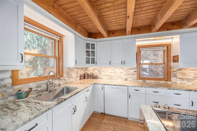 236 Dove Drive, Maggie Valley, NC 28751