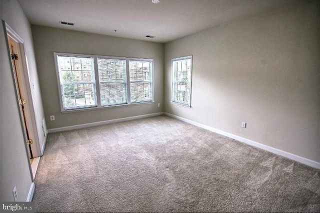 903 CRESTFIELD DR, Rockville, MD 20850