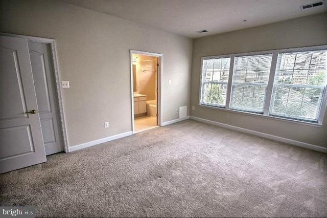 903 CRESTFIELD DR, Rockville, MD 20850