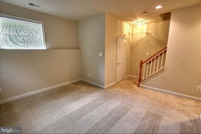 903 CRESTFIELD DR, Rockville, MD 20850