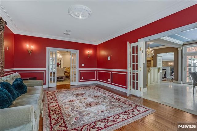 294 Oakwood Road, Englewood, NJ 07631