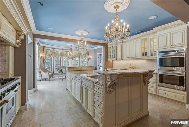 294 Oakwood Road, Englewood, NJ 07631