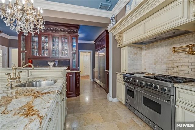 294 Oakwood Road, Englewood, NJ 07631