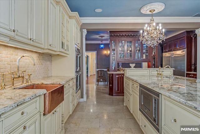 294 Oakwood Road, Englewood, NJ 07631