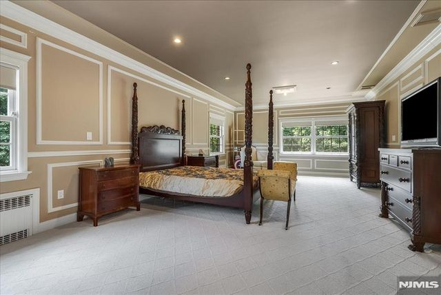 294 Oakwood Road, Englewood, NJ 07631