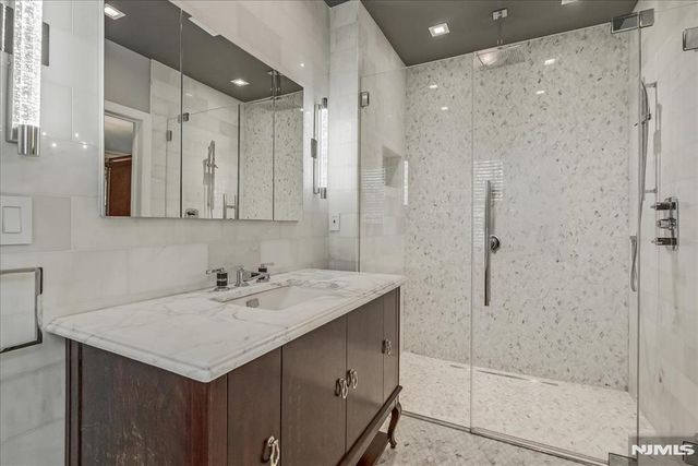 294 Oakwood Road, Englewood, NJ 07631