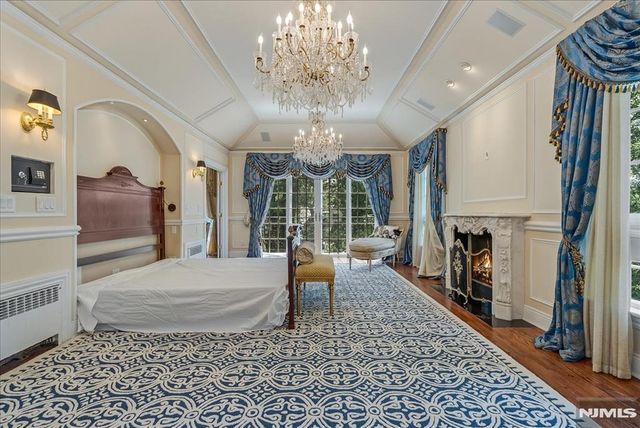 294 Oakwood Road, Englewood, NJ 07631