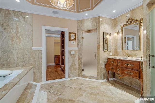 294 Oakwood Road, Englewood, NJ 07631