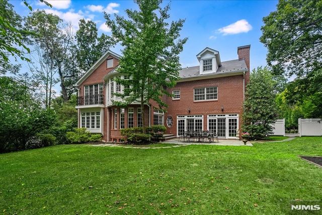 294 Oakwood Road, Englewood, NJ 07631