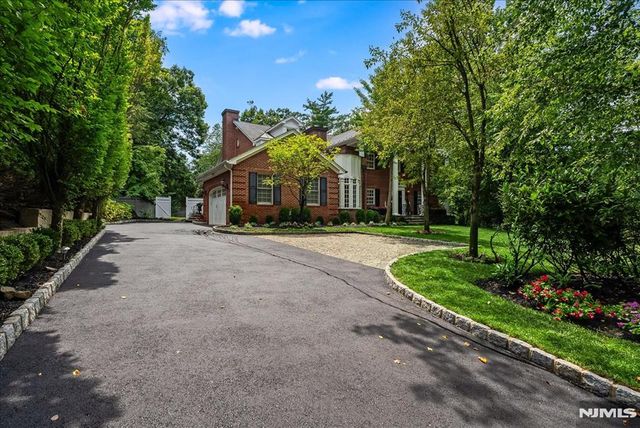 294 Oakwood Road, Englewood, NJ 07631