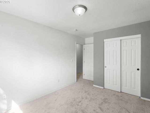 13422 Se HAROLD St 11, Portland, OR 97236