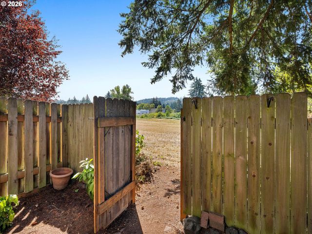 13422 Se HAROLD St 11, Portland, OR 97236
