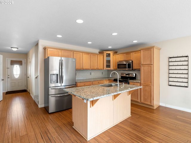 13422 Se HAROLD St 11, Portland, OR 97236