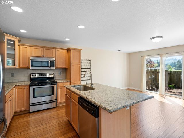 13422 Se HAROLD St 11, Portland, OR 97236
