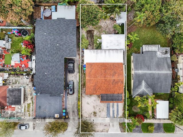 1230 NW 35th Street, Miami, FL 33142
