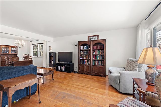 18522 Dixie Highway, Homewood, IL 60430