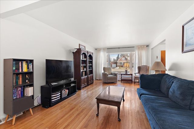 18522 Dixie Highway, Homewood, IL 60430