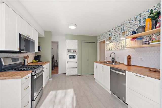 18522 Dixie Highway, Homewood, IL 60430