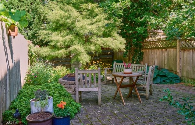 118 Clinton St, Lambertville City, NJ 08530