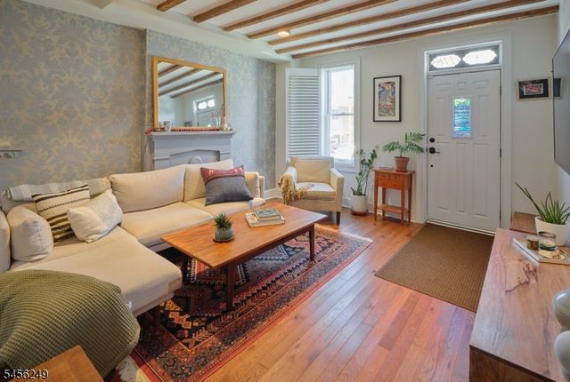 118 Clinton St, Lambertville City, NJ 08530