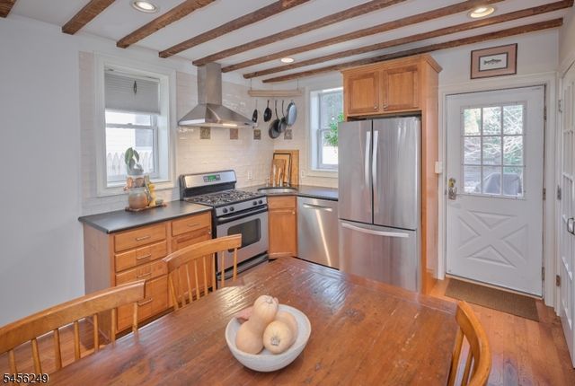 118 Clinton St, Lambertville City, NJ 08530