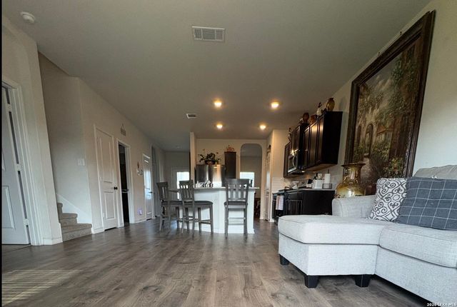6839 Courante Waltz, San Antonio, TX 78252