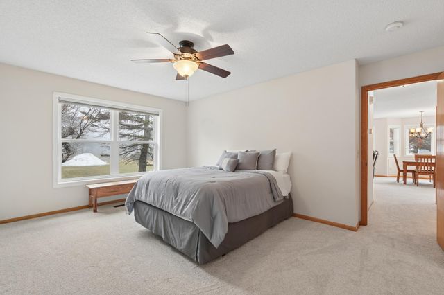 3660 Gershwin Circle N, Oakdale, MN 55128