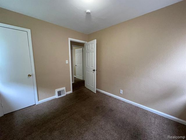8260 Coyle Street, Detroit, MI 48228