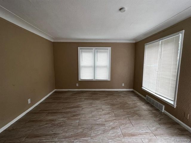 8260 Coyle Street, Detroit, MI 48228