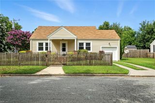219 Sandpiper DR, Portsmouth, VA 23704