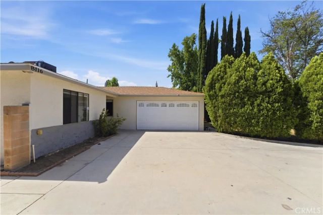 8116 Ponce Avenue, Canoga Park, CA 91304
