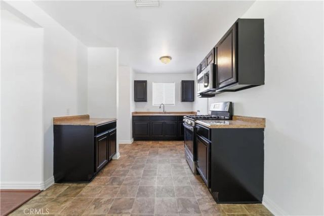 8116 Ponce Avenue, Canoga Park, CA 91304