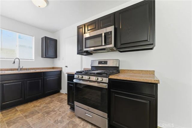 8116 Ponce Avenue, Canoga Park, CA 91304