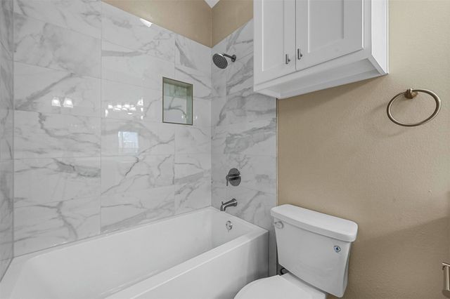 3100 Devonshire Drive 209, Plano, TX 75075