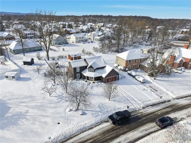 720 Raymond Drive, Lewiston, NY 14092
