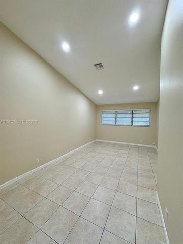 11207 Royal Palm Blvd 11207, Coral Springs, FL 33065