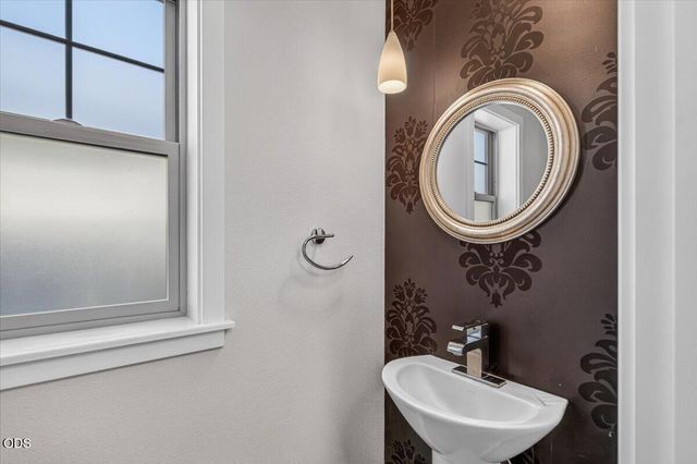 1175 Ashford Way, Medford, OR 97504