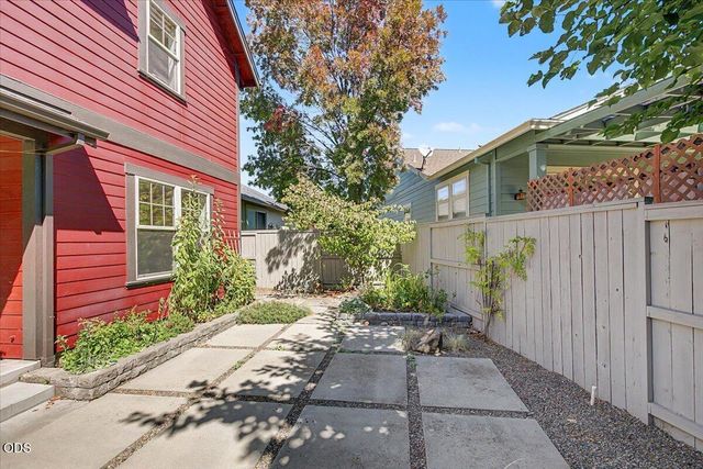1175 Ashford Way, Medford, OR 97504