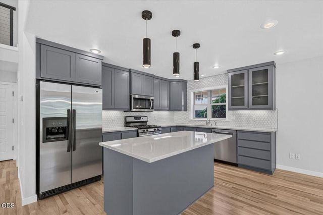 1175 Ashford Way, Medford, OR 97504