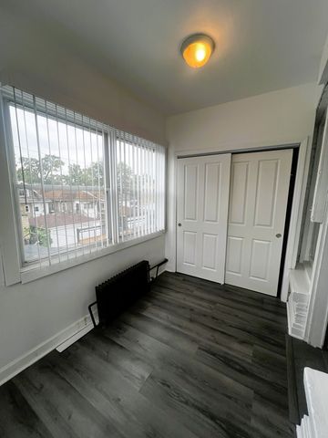 5461 W Haddon Avenue 2, Chicago, IL 60651