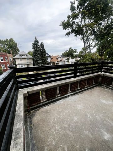 5461 W Haddon Avenue 2, Chicago, IL 60651